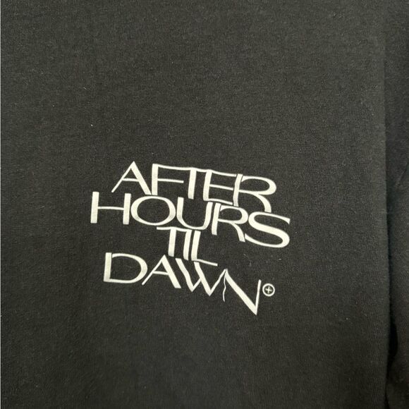 The Weeknd Hours Til Dawn Global Stadium Tour XO Women’s M 2022 T-Shirt - Picture 4 of 5